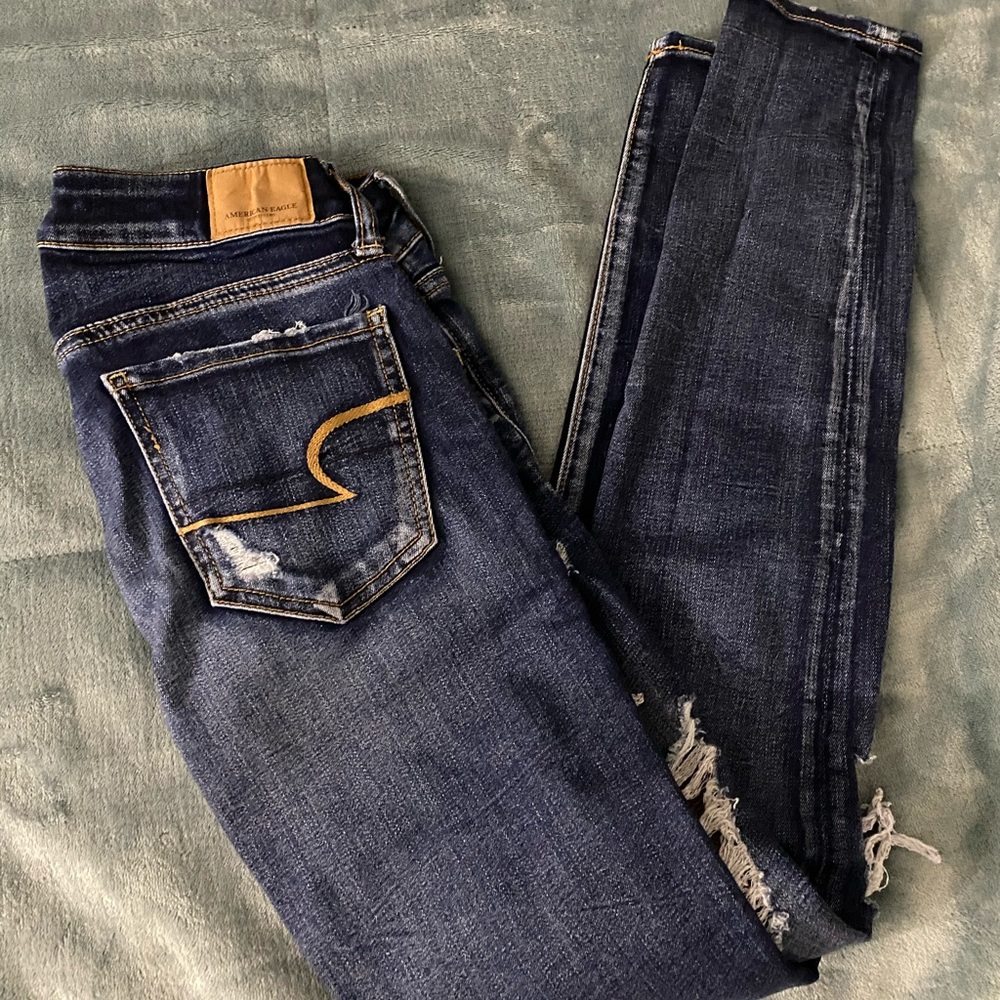 American eagle distressed jeans